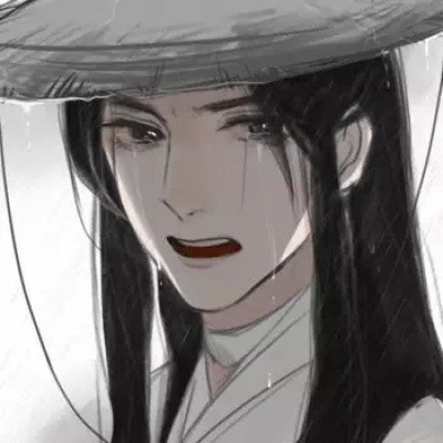女子睡觉被15斤猫咪压致手腕骨折